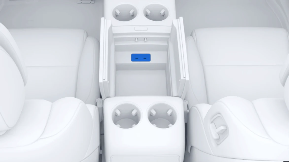 Li Auto: «USB- порт для зарядки»