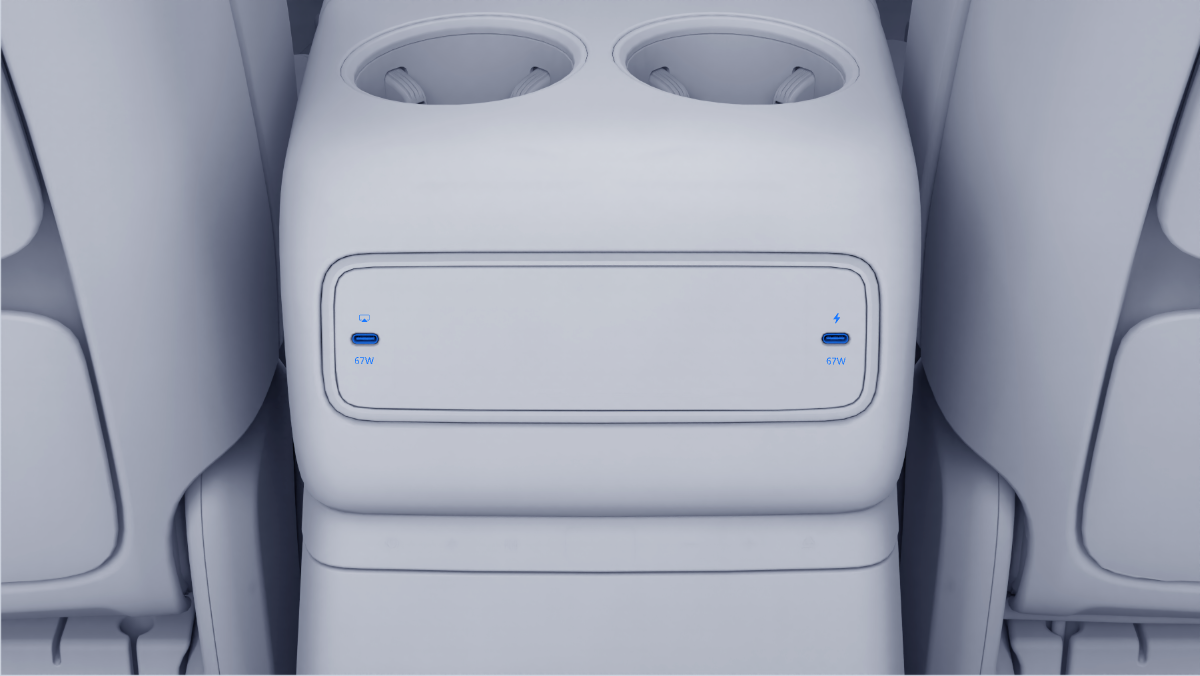 Интерфейс Type-C с правой стороны подлокотника можно использовать для зарядки, максимальная мощность зарядки составляет 67 Вт